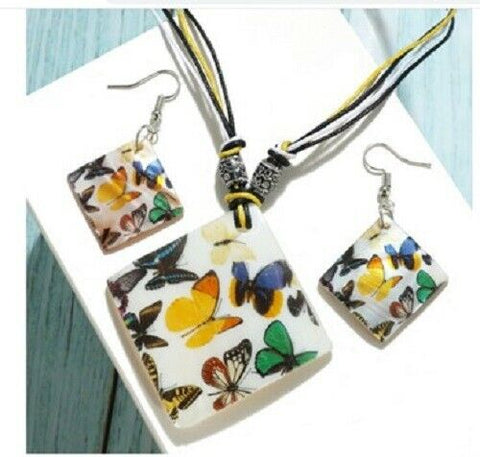 Butterfly Shell Necklace and Earring Set with 4 cords